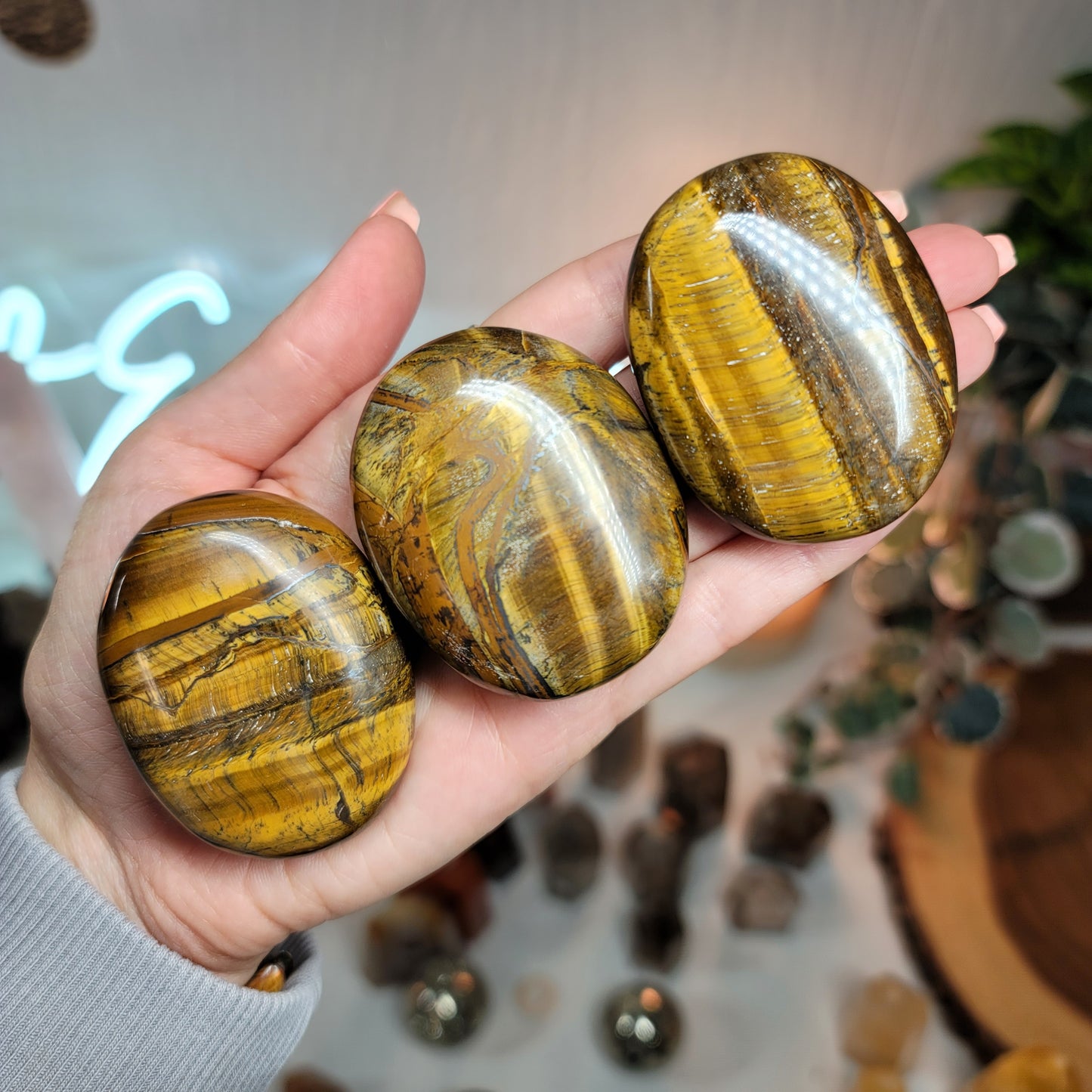 Tiger's Eye Palmstones, India - 002