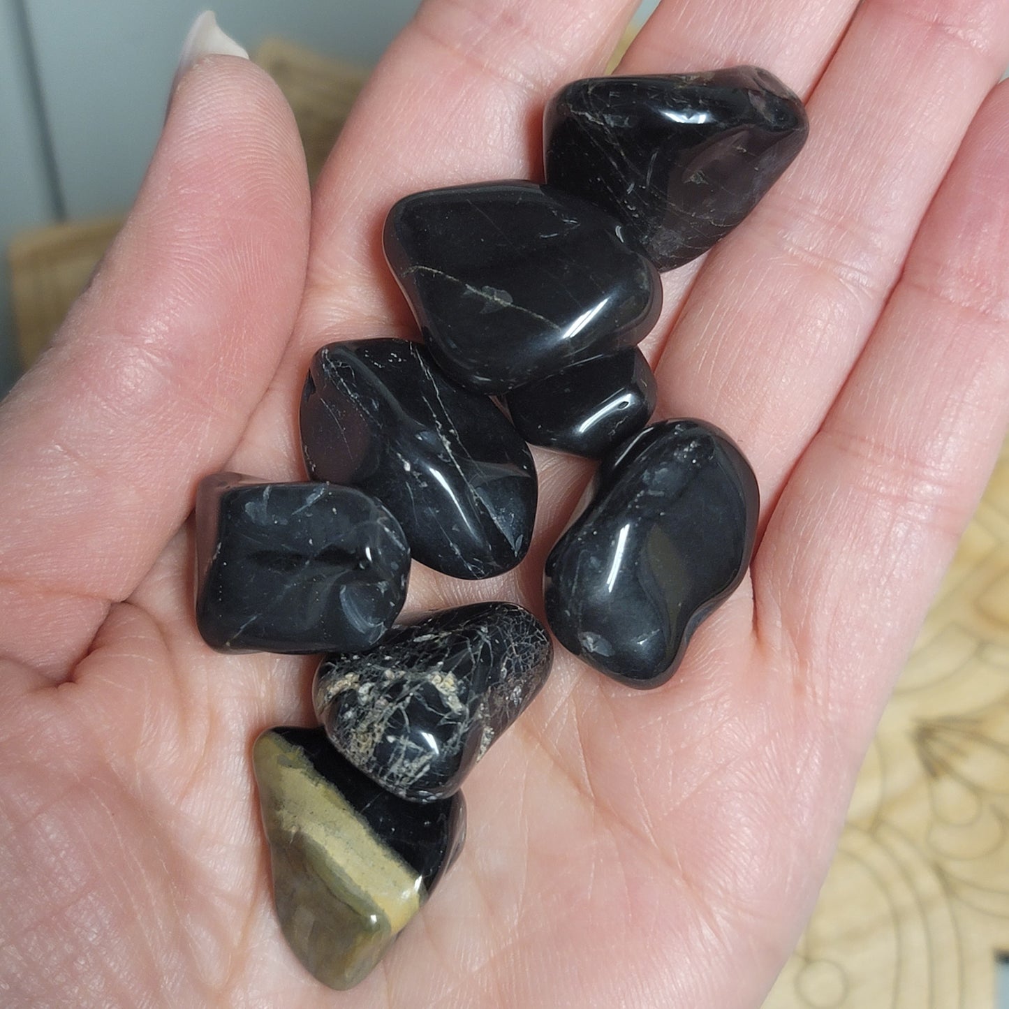 Black Onyx || strength, grounding, protection