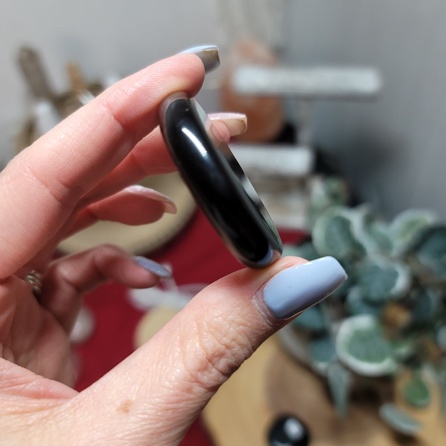 Mexican Obsidian Palmstone – Stone of Protection & Grounding |001