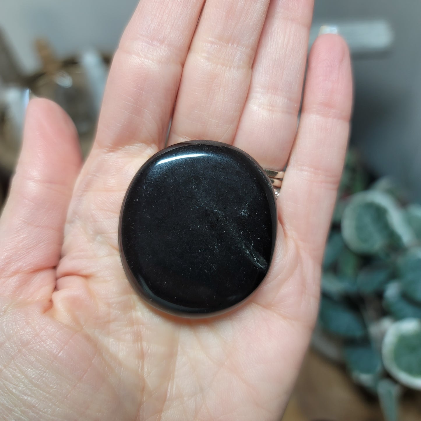 Mexican Obsidian Palmstone – Stone of Protection & Grounding |002