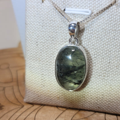 Prehnite Pendant Necklace 002| Sterling Silver Box Chain
