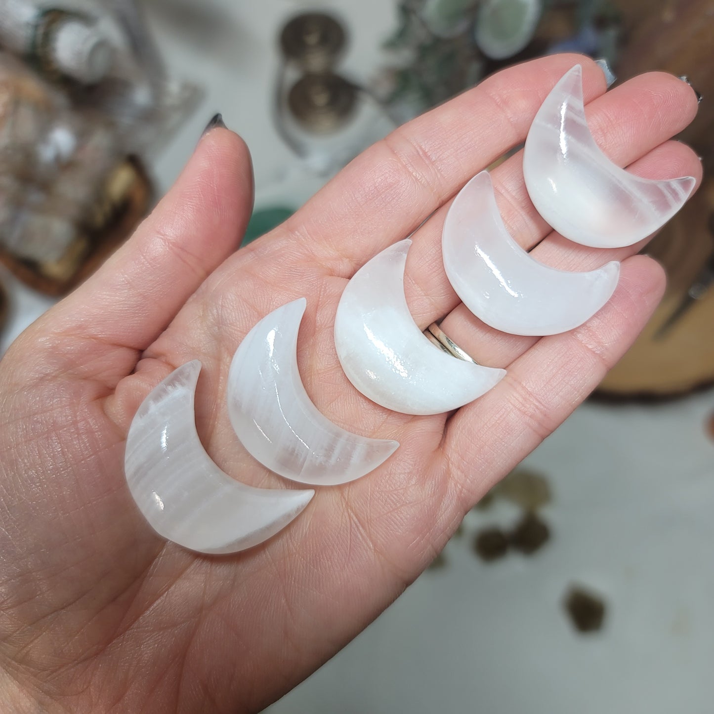 Puffy White Onyx Crescent Moon | Mexico