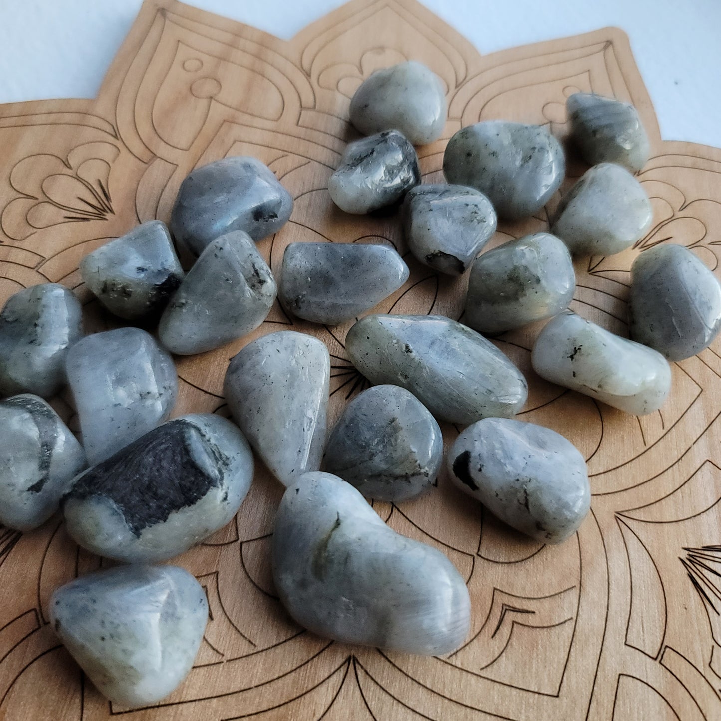Labradorite || protection, transformation, mental clarity