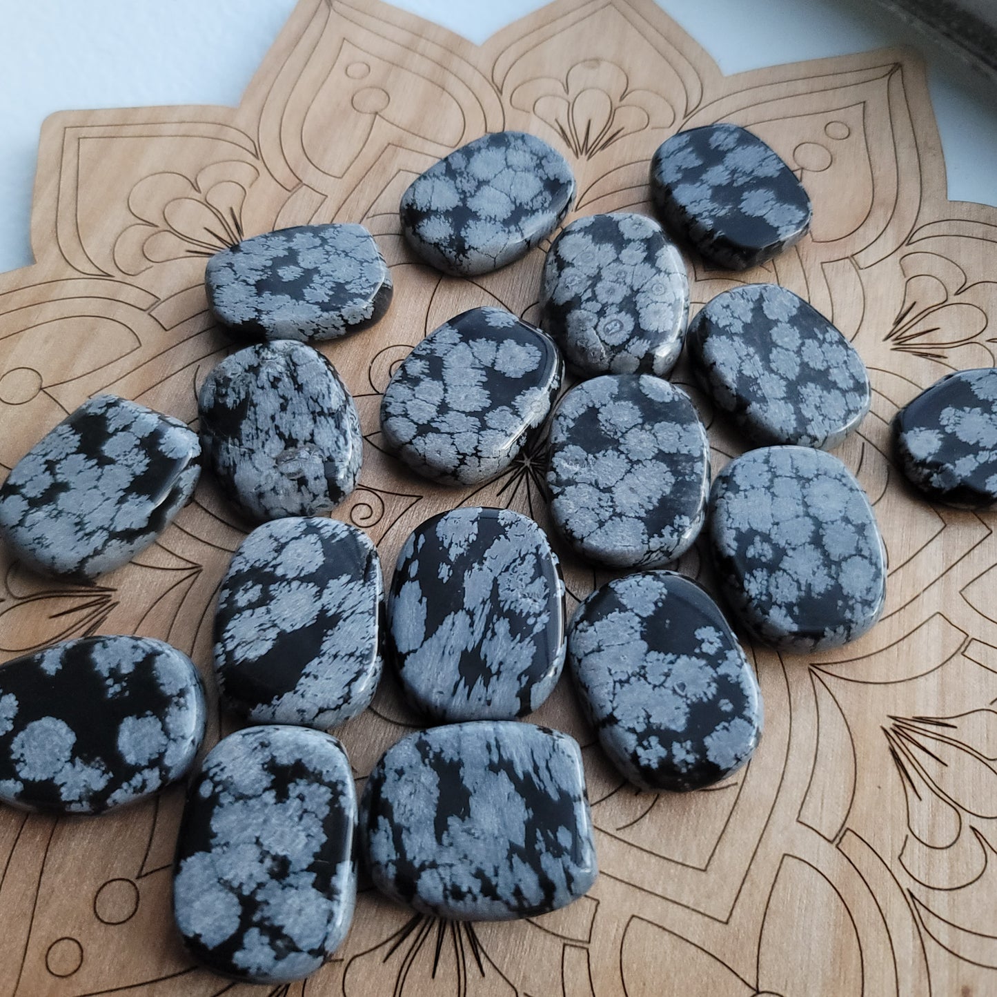 Snowflake Obsidian || grounding, purifying, protection