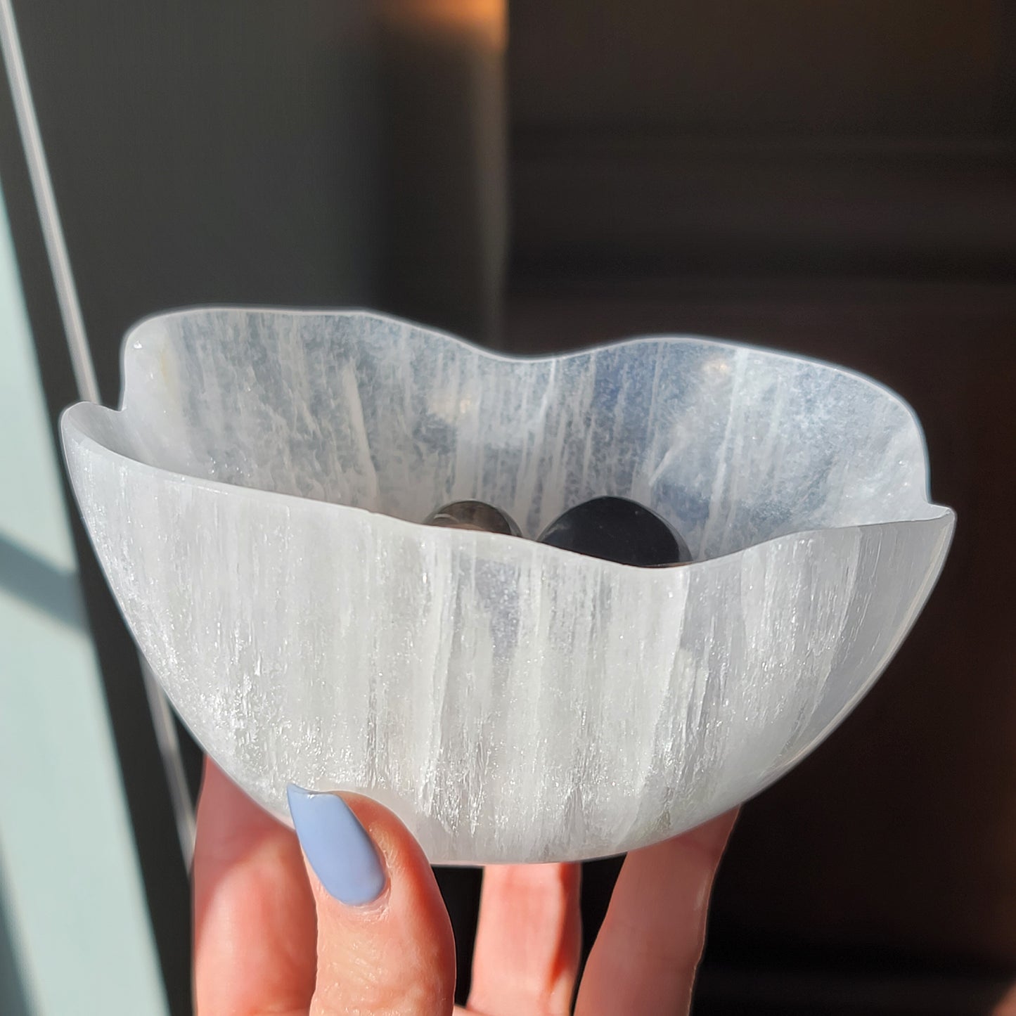Hand-Carved Mexican Selenite Bowl – Organic Freeform Shape | 001