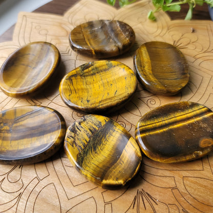 Tiger's Eye Worry Stone|| courage, strength, protection