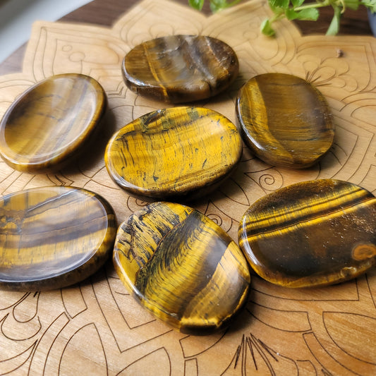Tiger's Eye Worry Stone|| courage, strength, protection