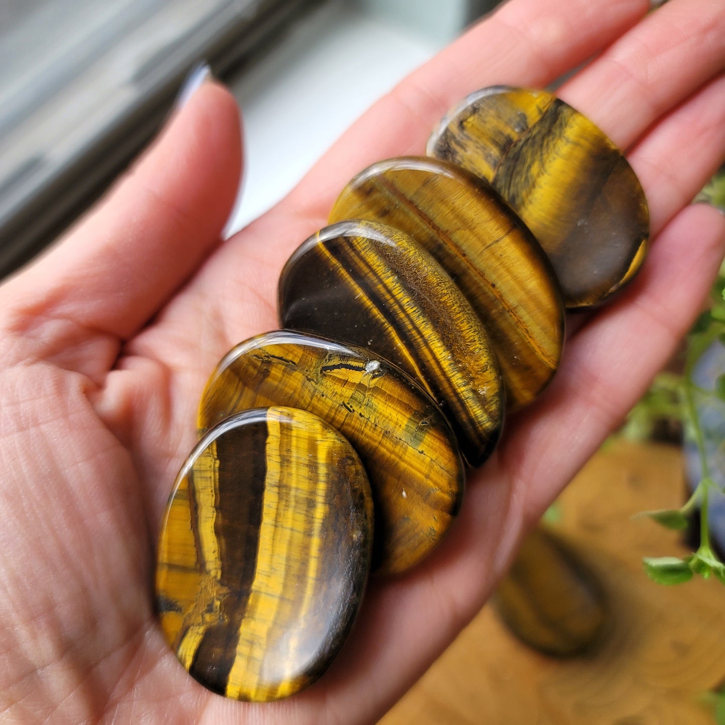 Tiger's Eye Worry Stone|| courage, strength, protection