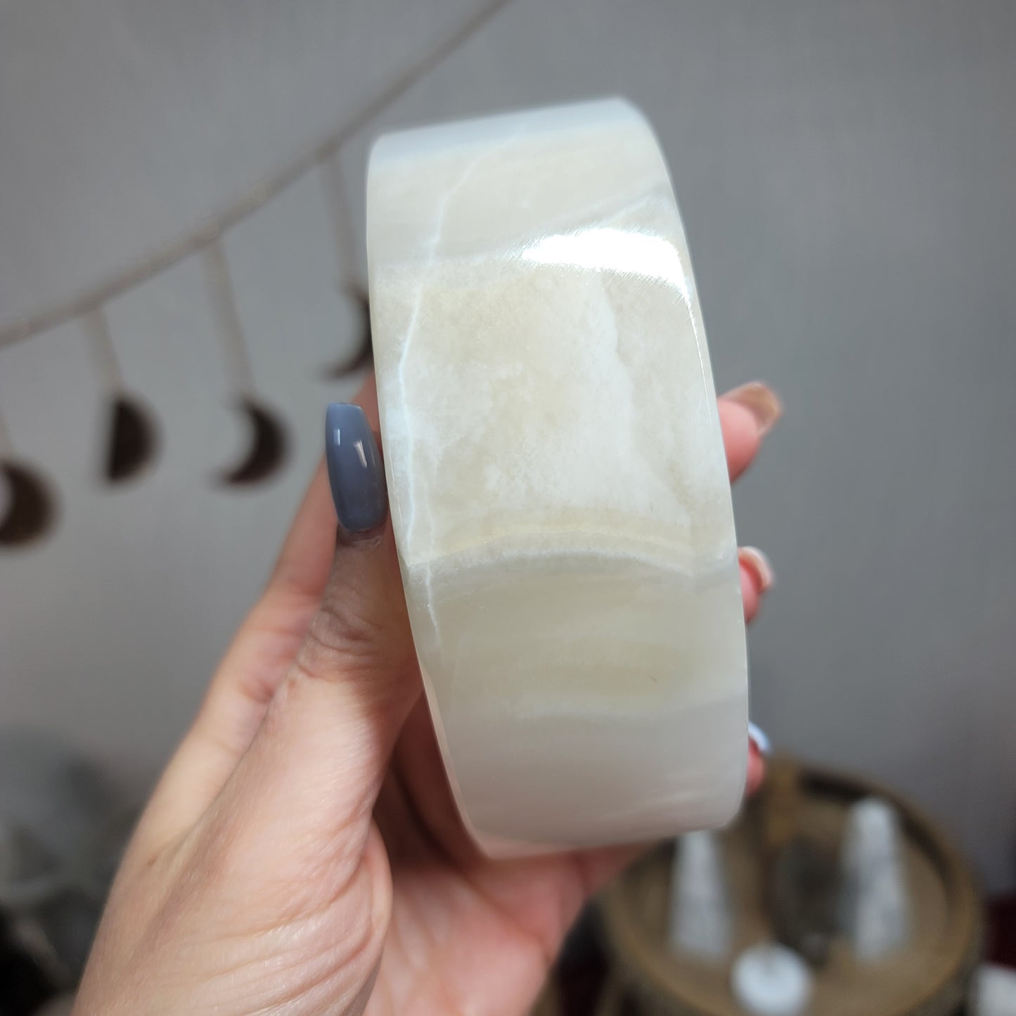 Mexican White Banded Onyx Crescent Moon Candle & Sphere Holder | 001