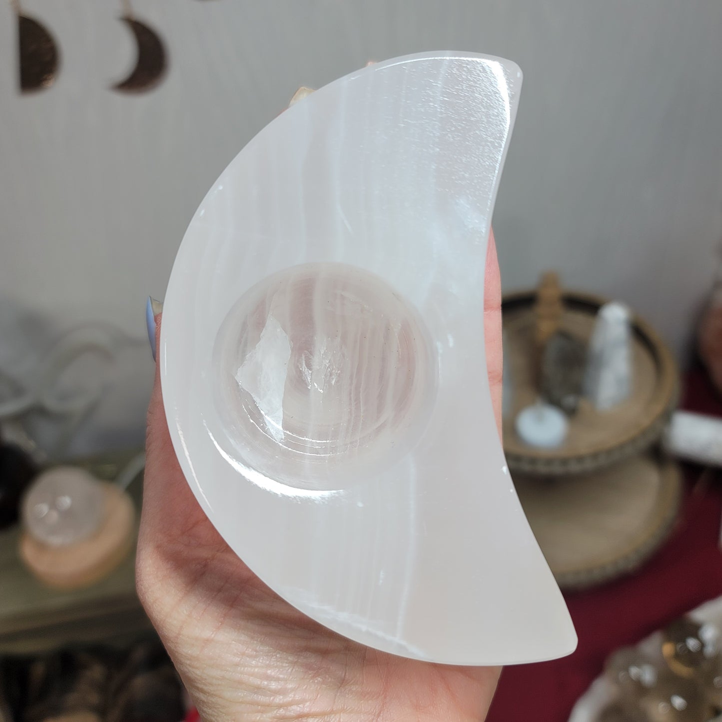 Mexican White Banded Onyx Crescent Moon Candle & Sphere Holder | 002
