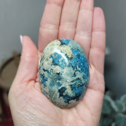 Blue Apatite Palmstone – Hand-Carved & Polished (Brazil)