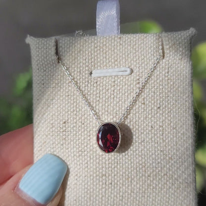 Faceted Garnet Pendant, Oval 02| .925 Sterling Silver, 18" Chain