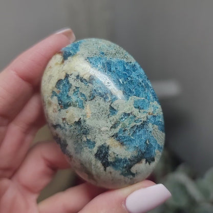 Blue Apatite Palmstone – Hand-Carved & Polished (Brazil)